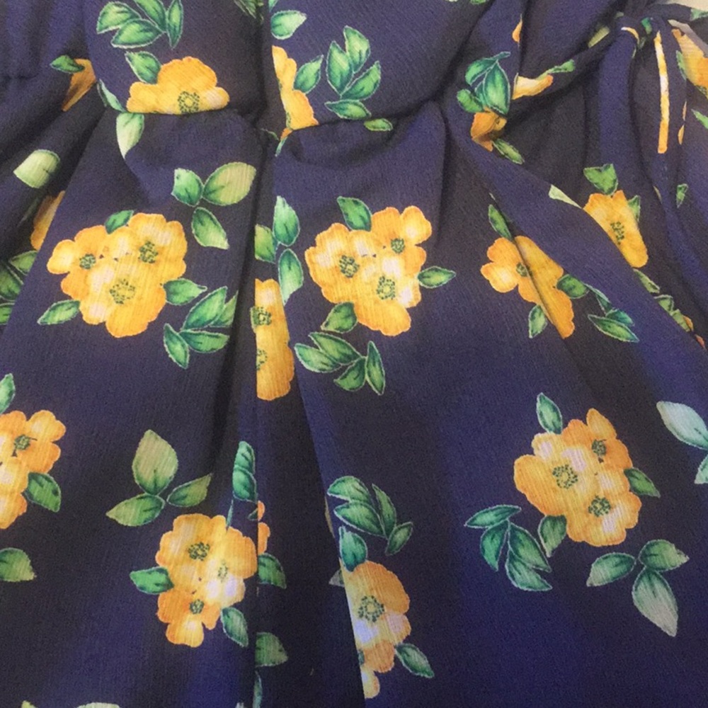 ❌DONATED❌Navy Blue Yellow Floral Elastic Waist Lined Shorts Romper - Picture 8 of 10